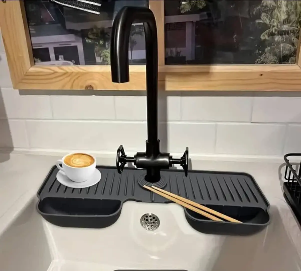 آبگیر دور شیر سیلیکونی، خورجین دار
