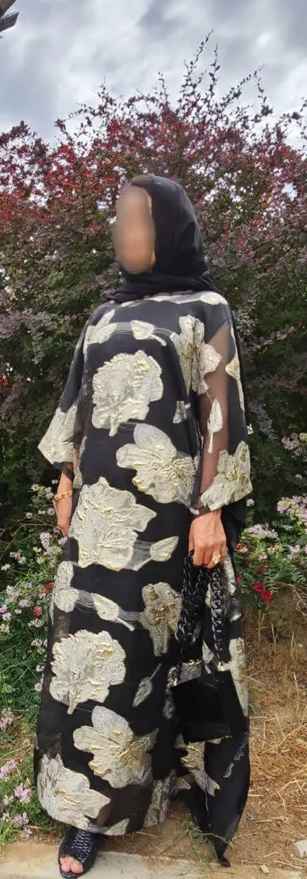 #عبا طلایی پس زمینه مشکی
