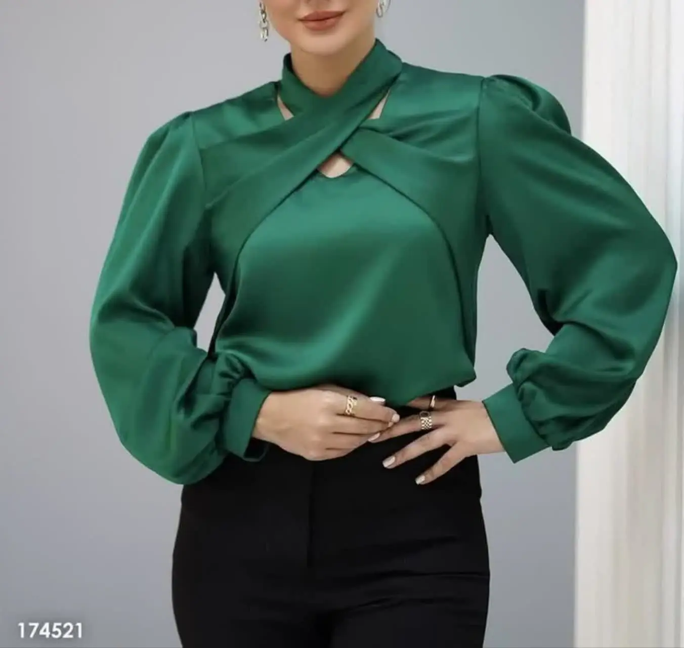 انواع مانتو، شومیز و شلوار...