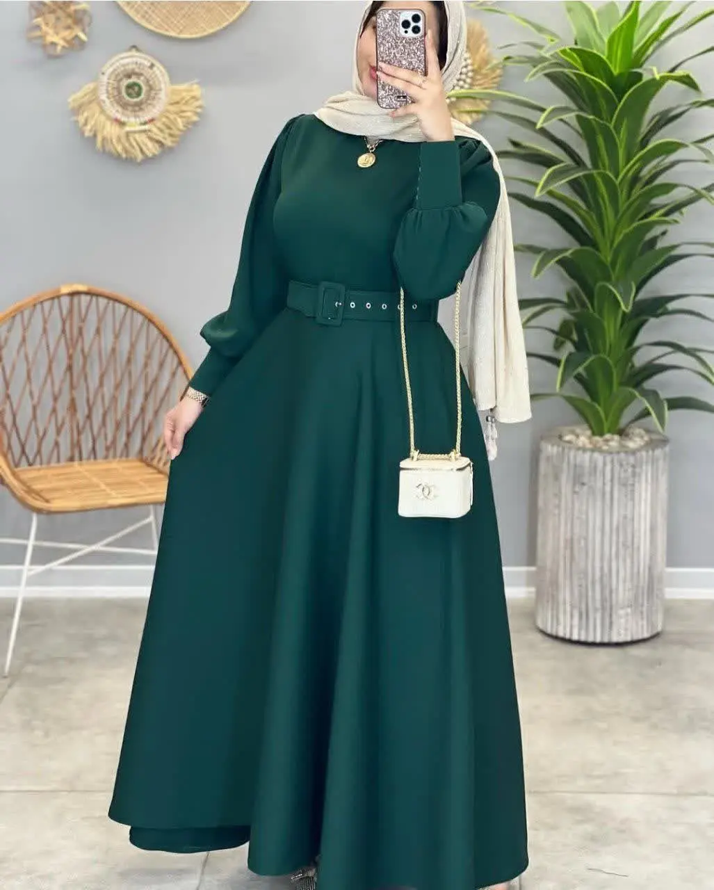 بینظیرترین ماکسی مانتویی عمرتو قراره ازما بخری 😍از پارچه کم نذاشتیم و قد کارو بالای۱۴۰سانت زدیم، حساااااابی دامنشو کلوش و قواره دار دوختیم که بهترین تنخور ارائه بدیم😌😎ازکیفیت و زیبایی و همه 