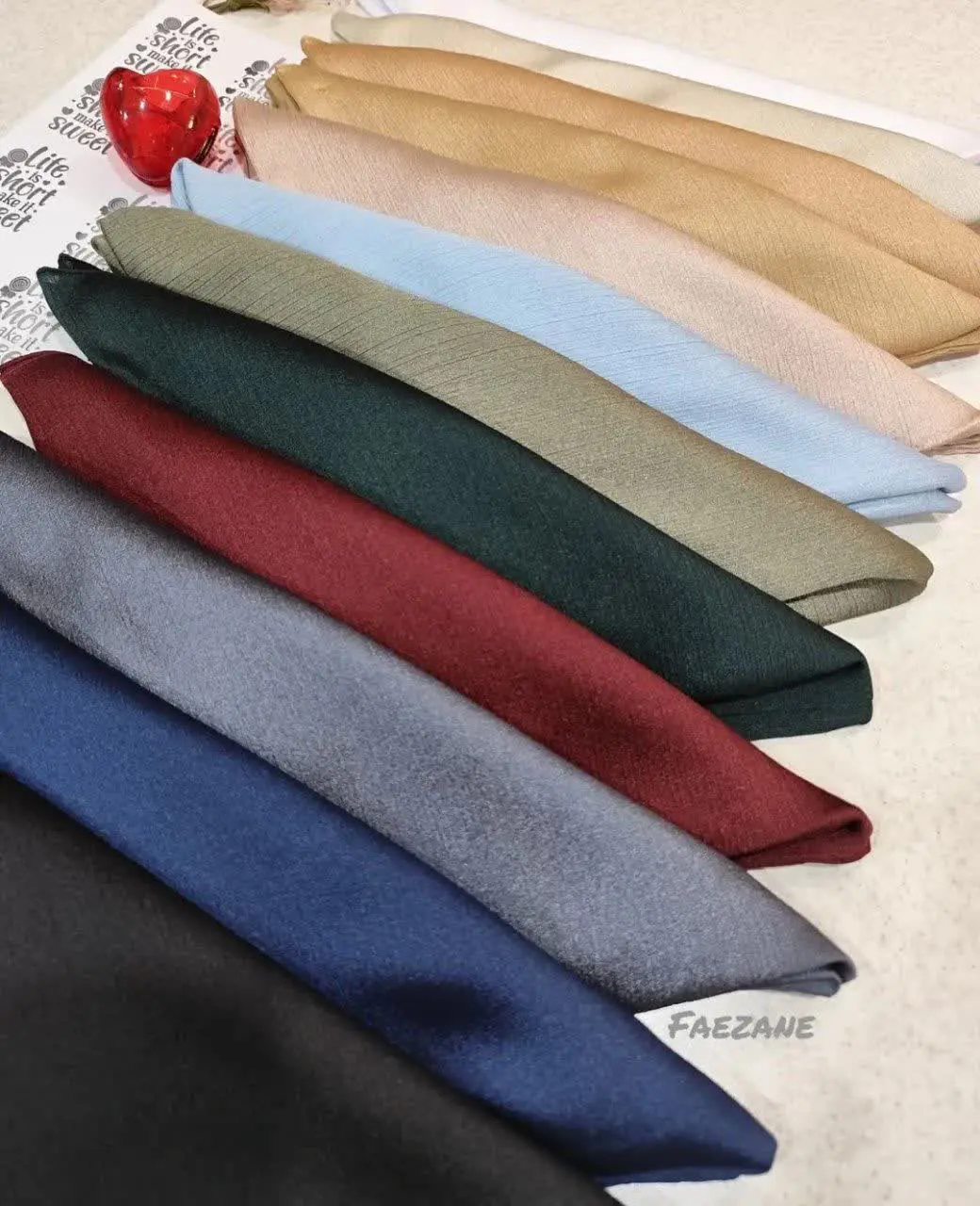 به تعداد محدود شارژ شده رنگای روسری کریستال
