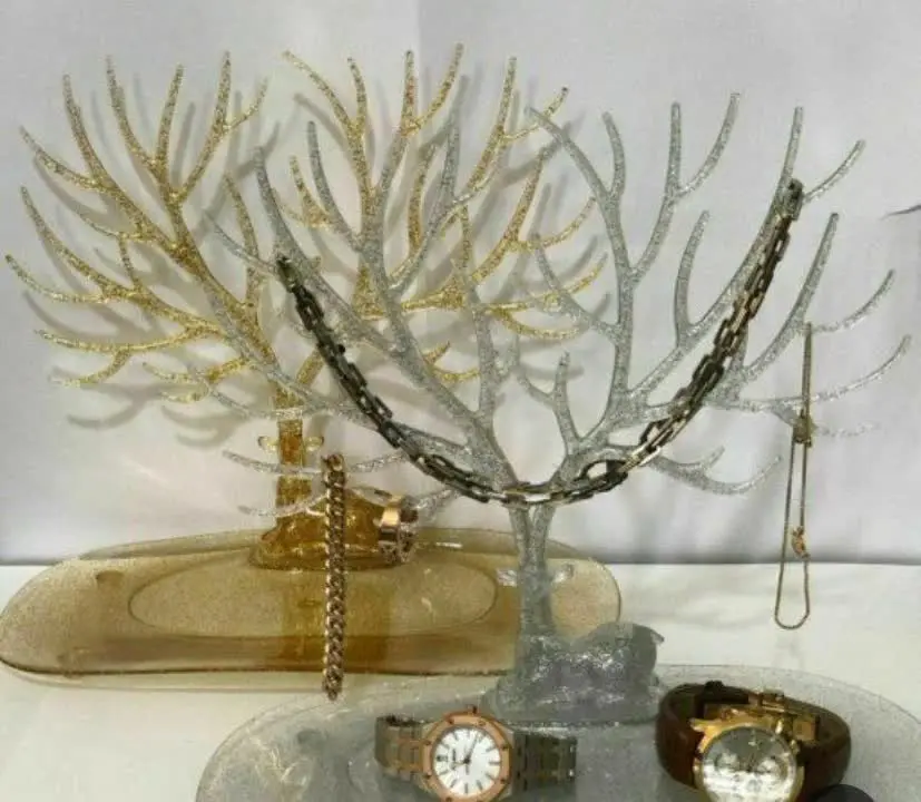 جا جواهرات گوزن 
