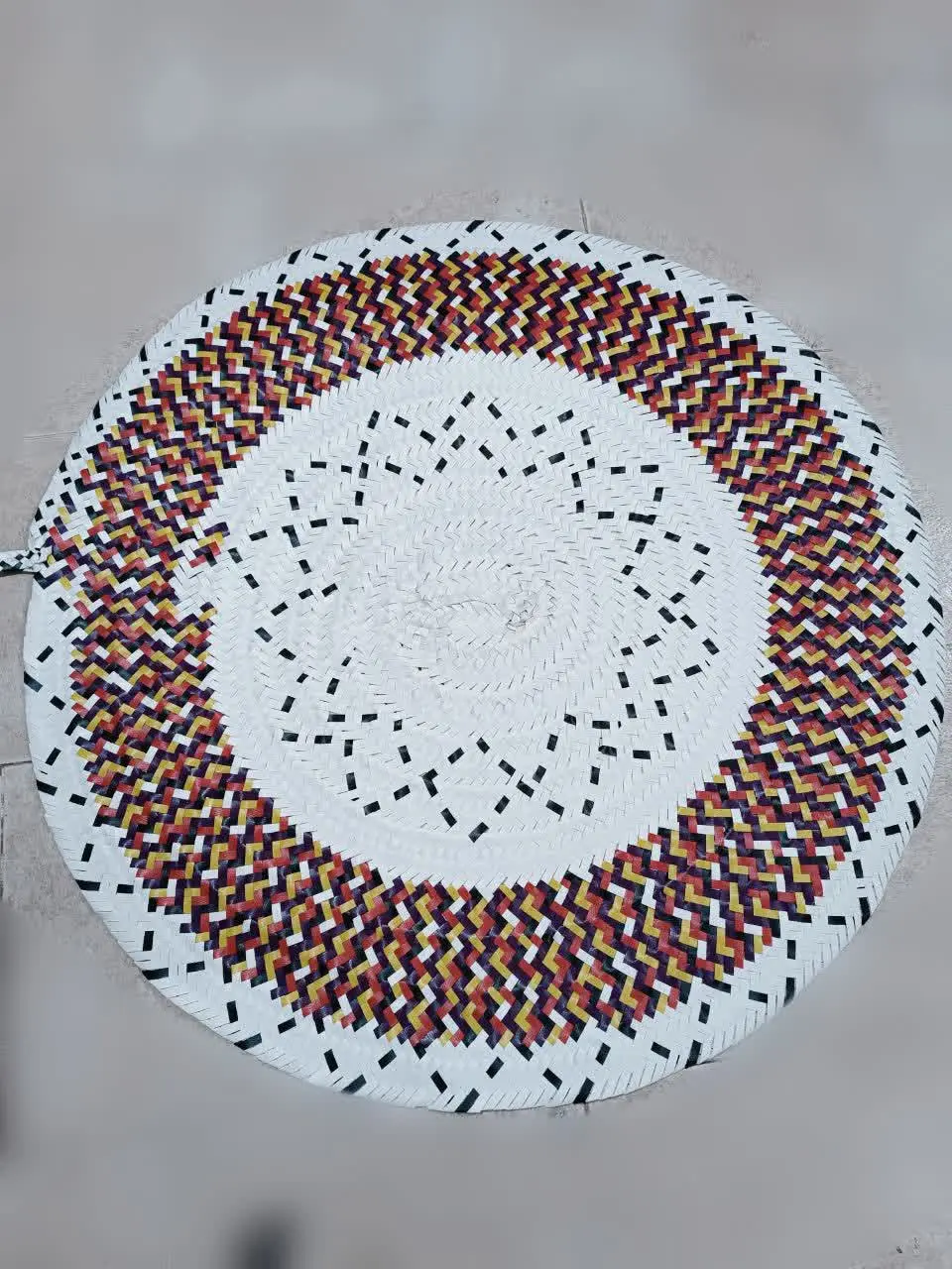 یه مدل سفره حصیری👆
