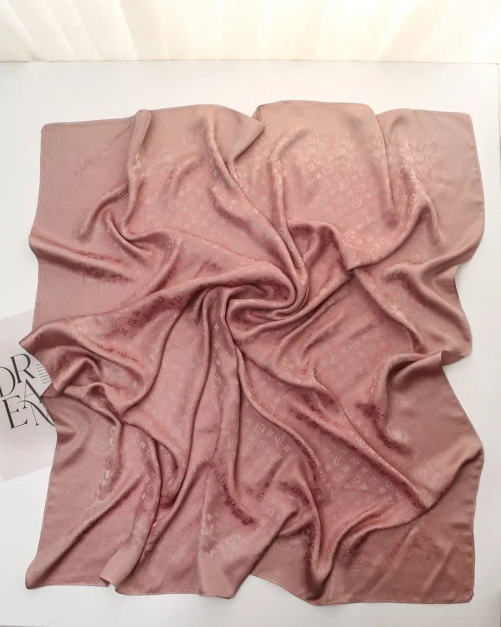 روسری_نخ_ژاکارد
