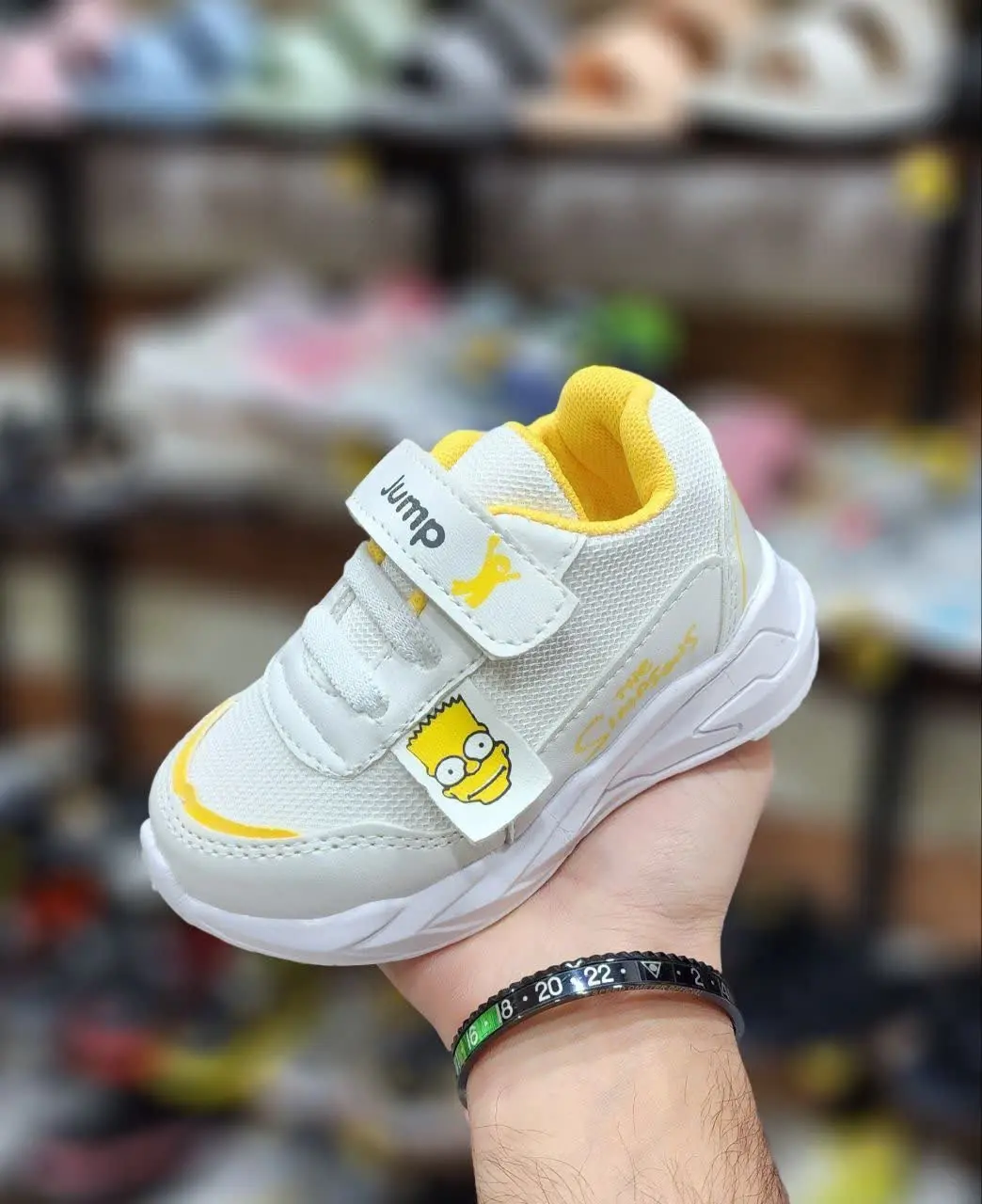 نام: کتونی سفید زرد 
