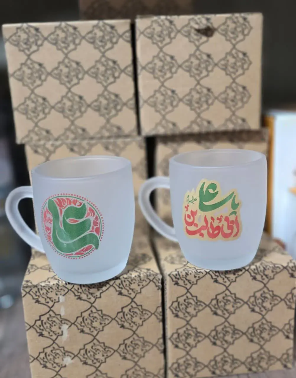 لیوان یخی (غدیری)