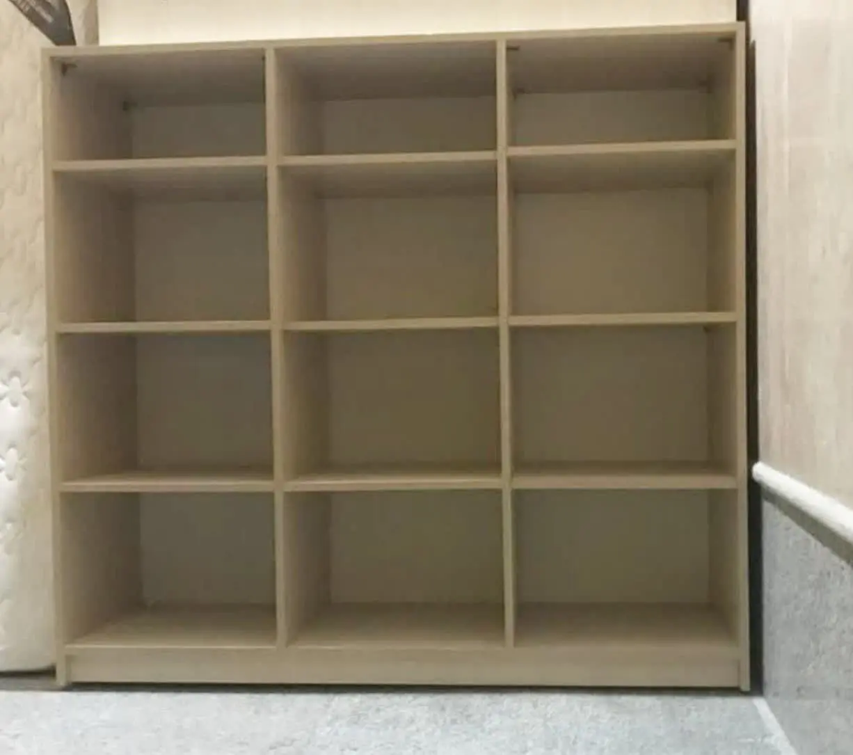 قفسه چوبی سالم
