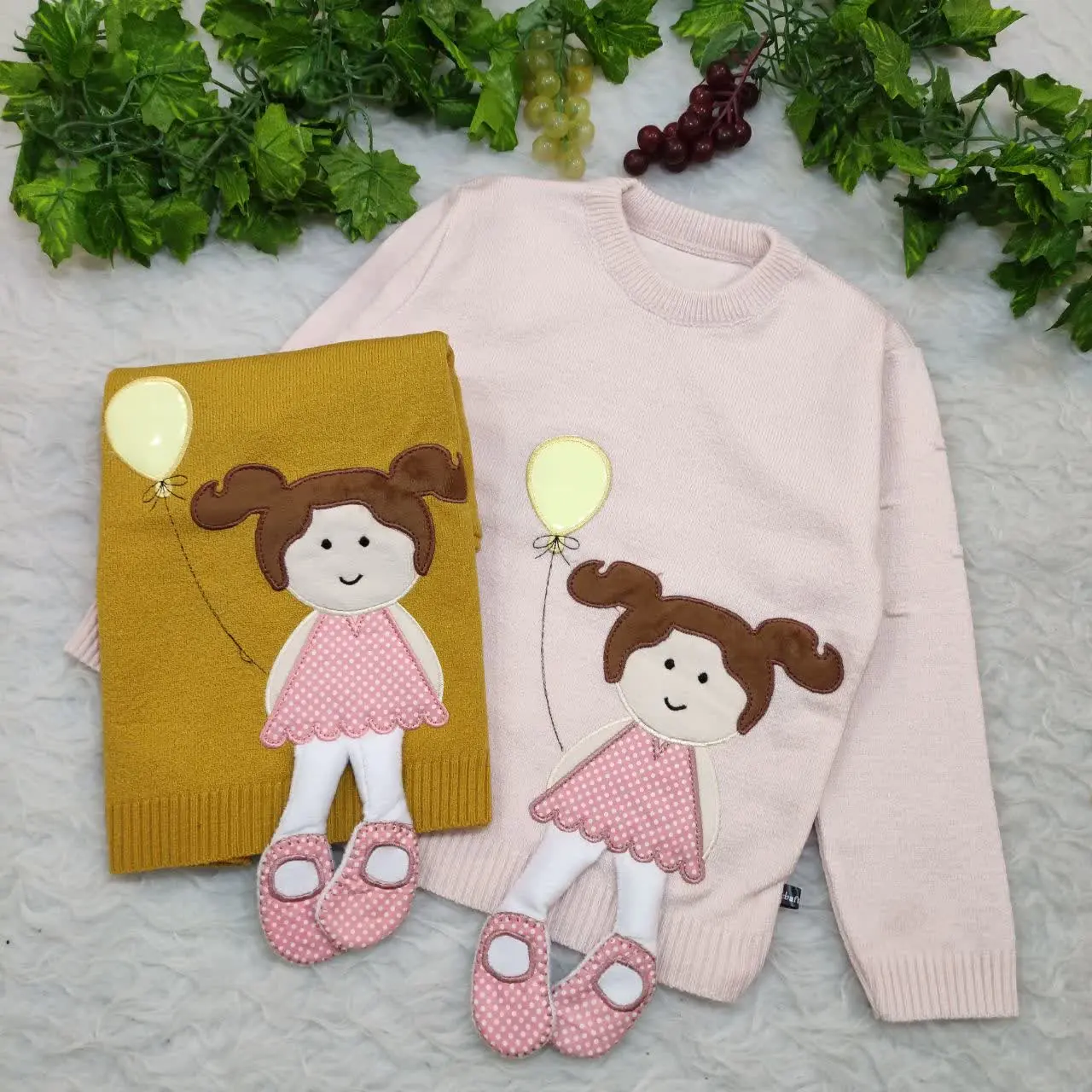 بلوز دختر و بادکنک