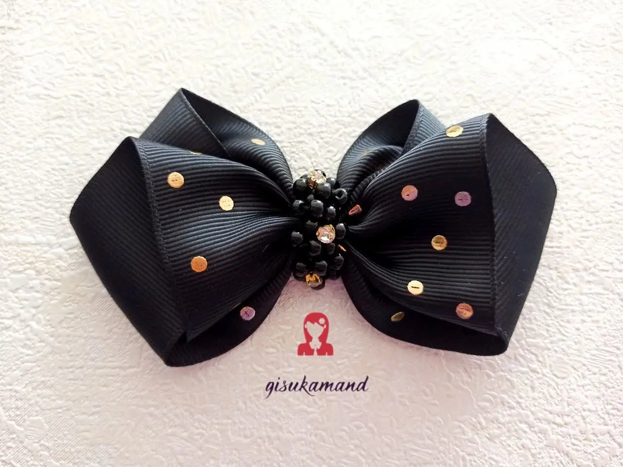 گلسر پاپیون مروارید دوزی شده 🥰
