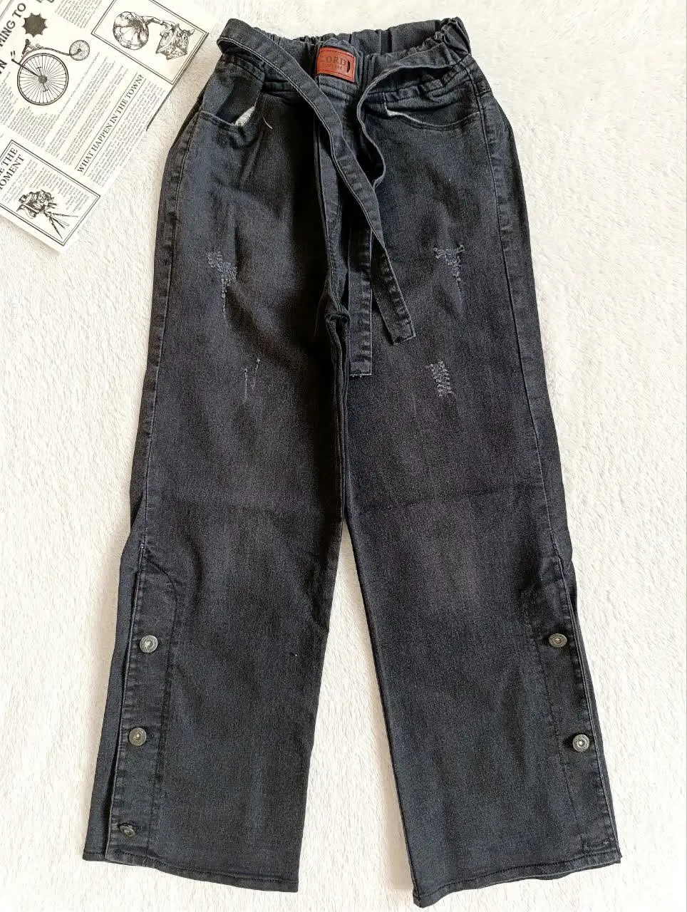 شلوار لی زغالی (کنار دکمه) 
