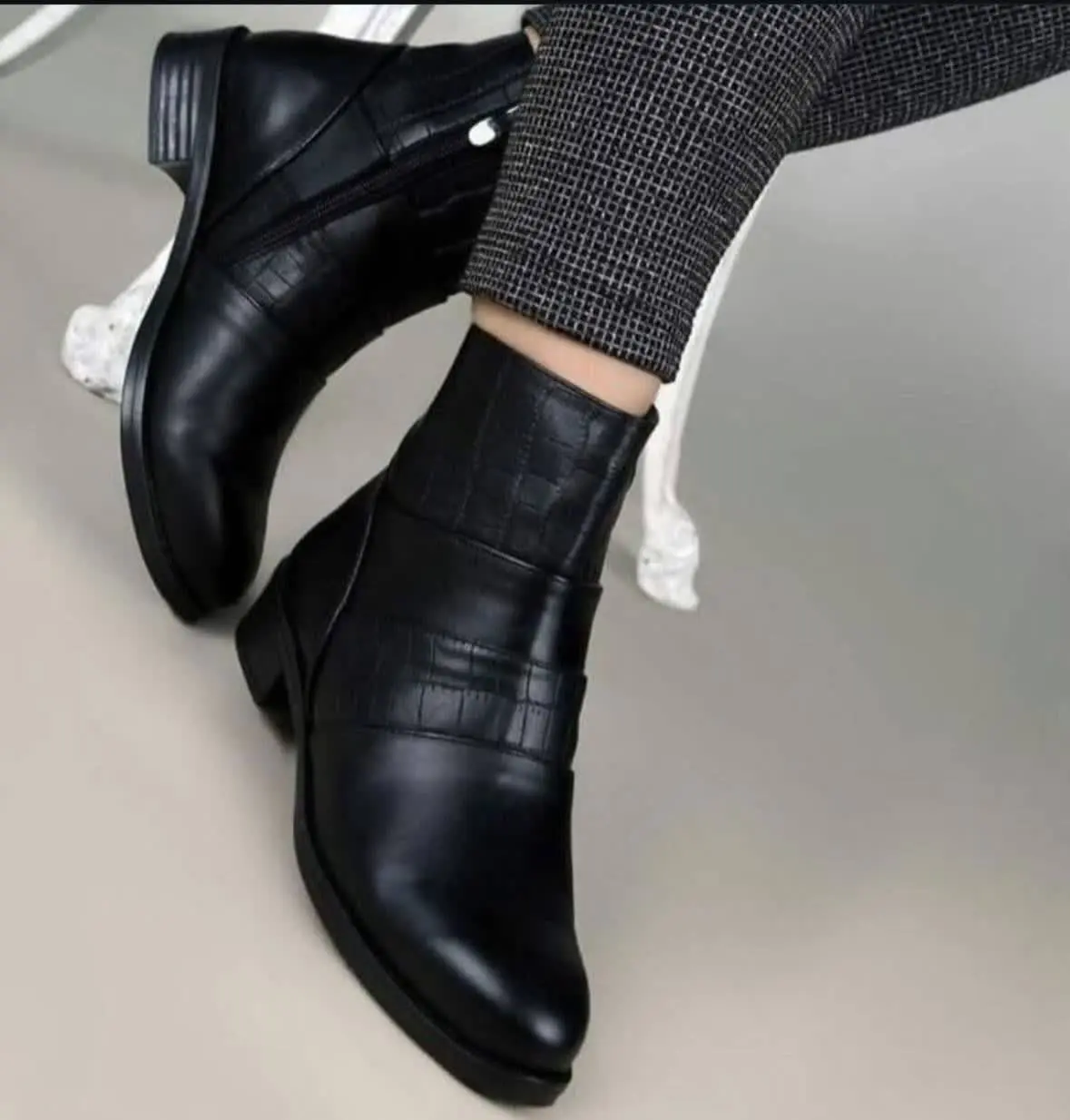 بوت مدل سنگی 
