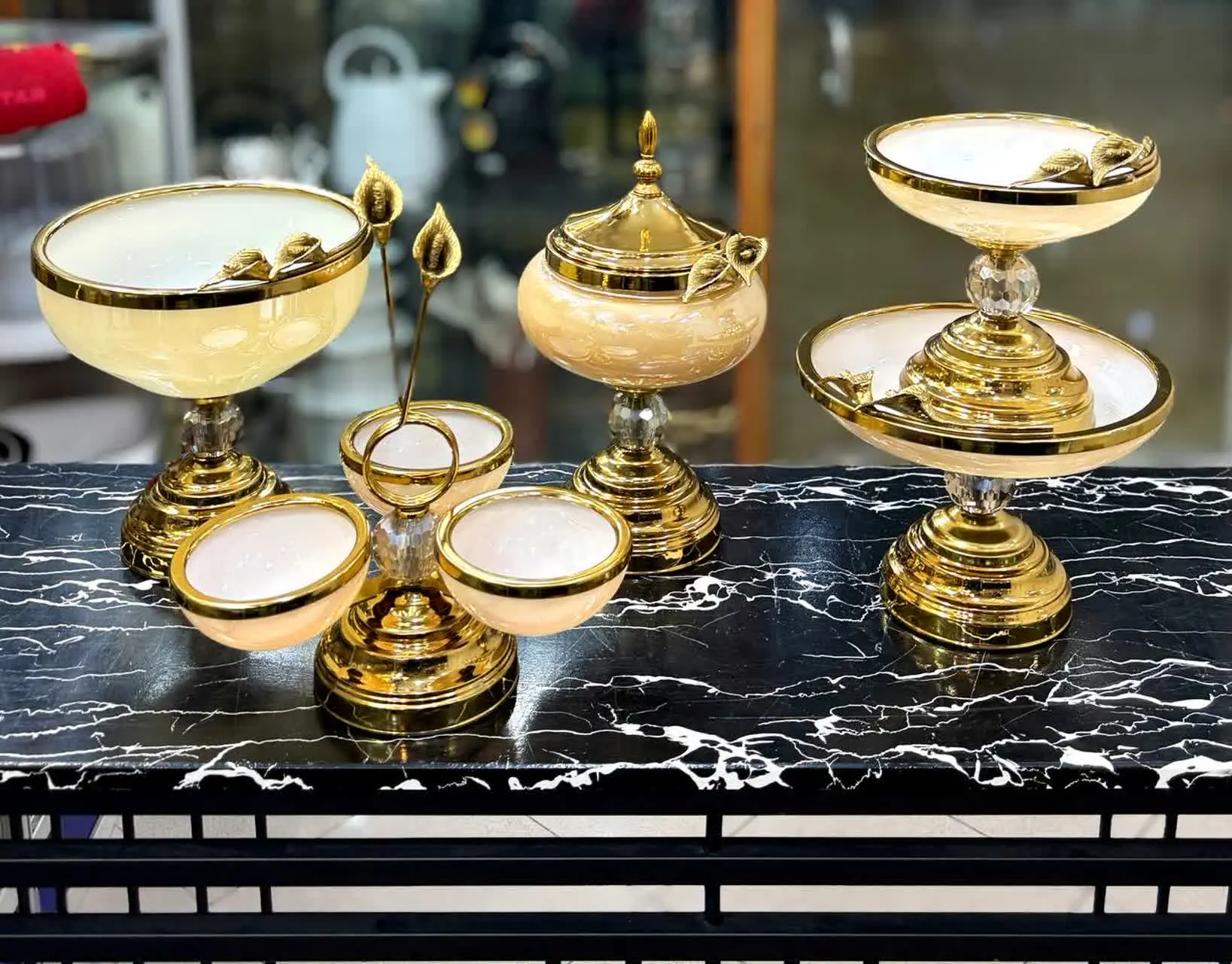 ست لیلیوم با بلور عسلی 
