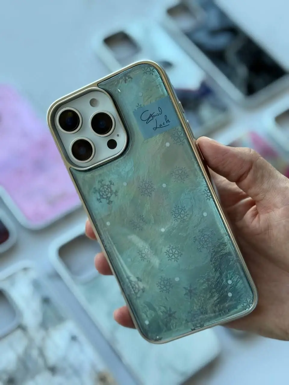 قاب طرحدار بالاترین کیفیت مخصوص انواع #سامسونگ #شیائومی و #آیفون 
