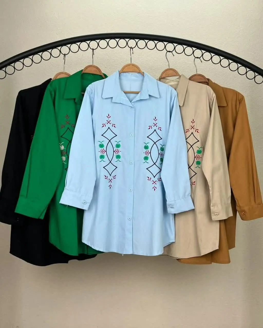 نام: مانتو پژال
