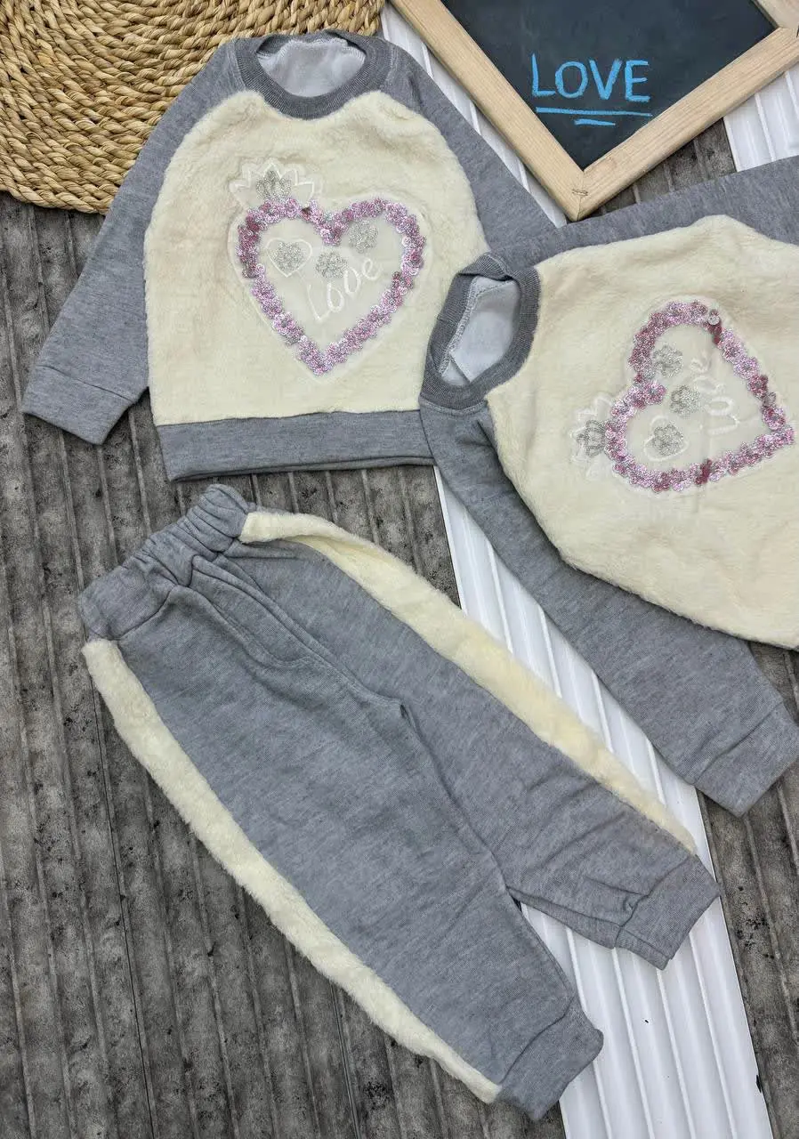 بلوز شلوار دخترانه با طرح قلب صورتی و مهربووونش 🎀☁️ جنس ملانژ
