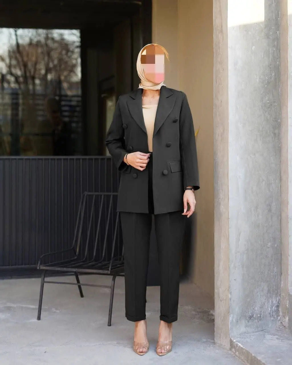 یه کت و شلوار شیک و مجلسی که هر خانمی باید تو کمدش داشته باشه🥳
