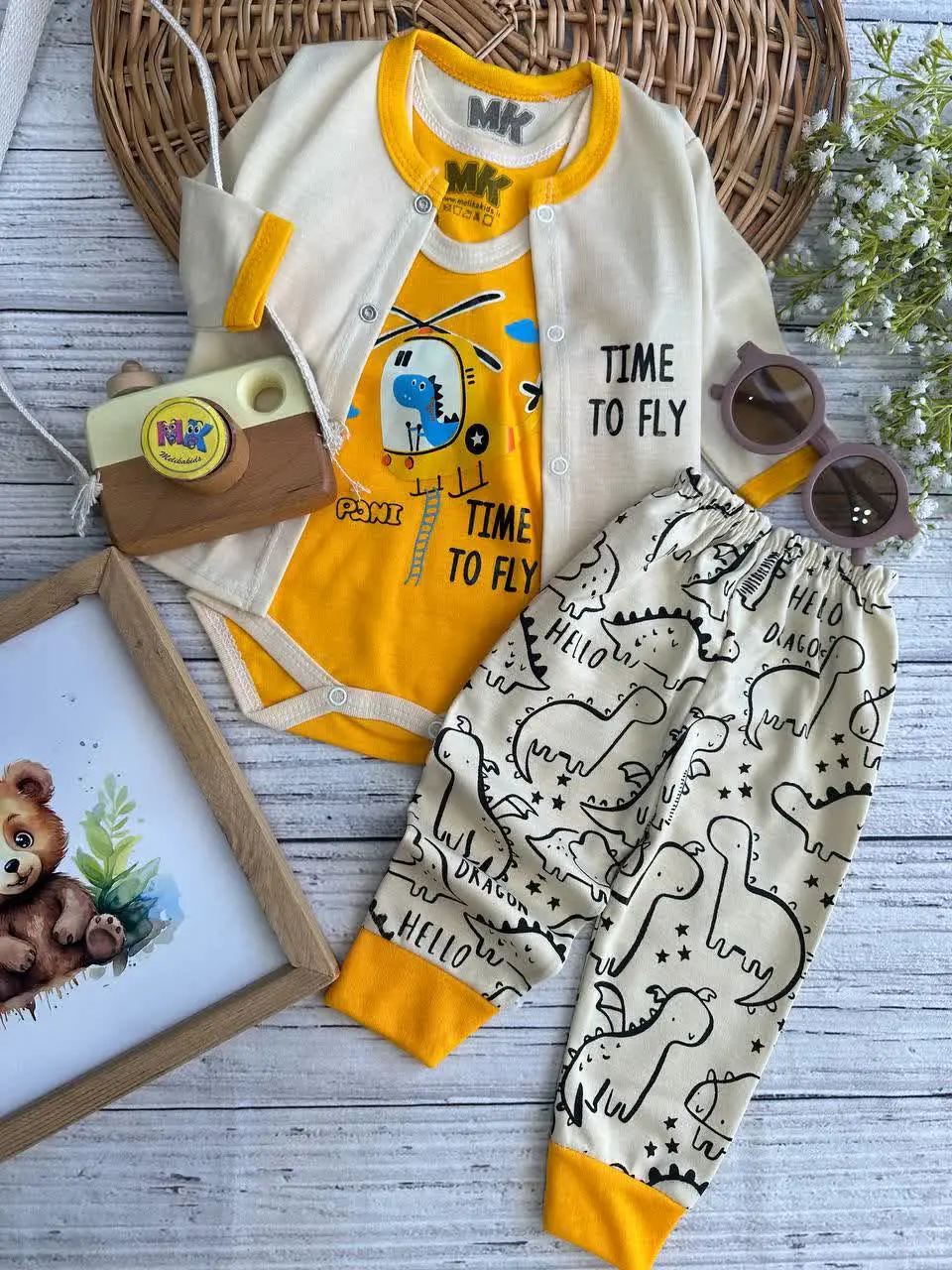 سه تکه دایناسور هلی کوپتر سوار خردلی کرمی نوزادی و کودک کد ۱۱۷۲۸۶ 
