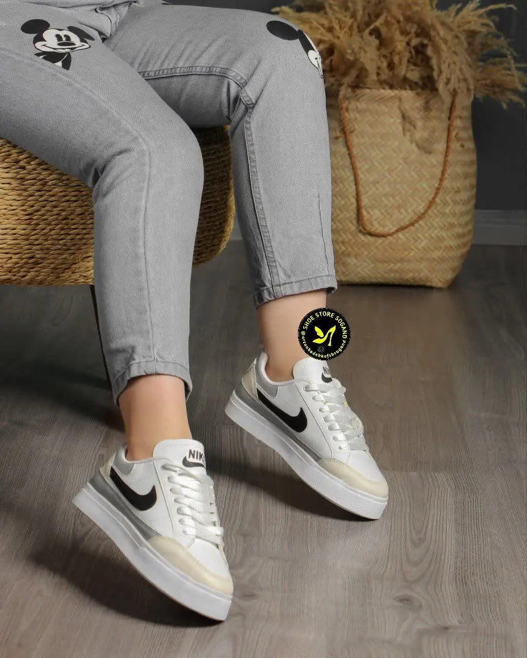 عنوان محصول: ونس نایک
