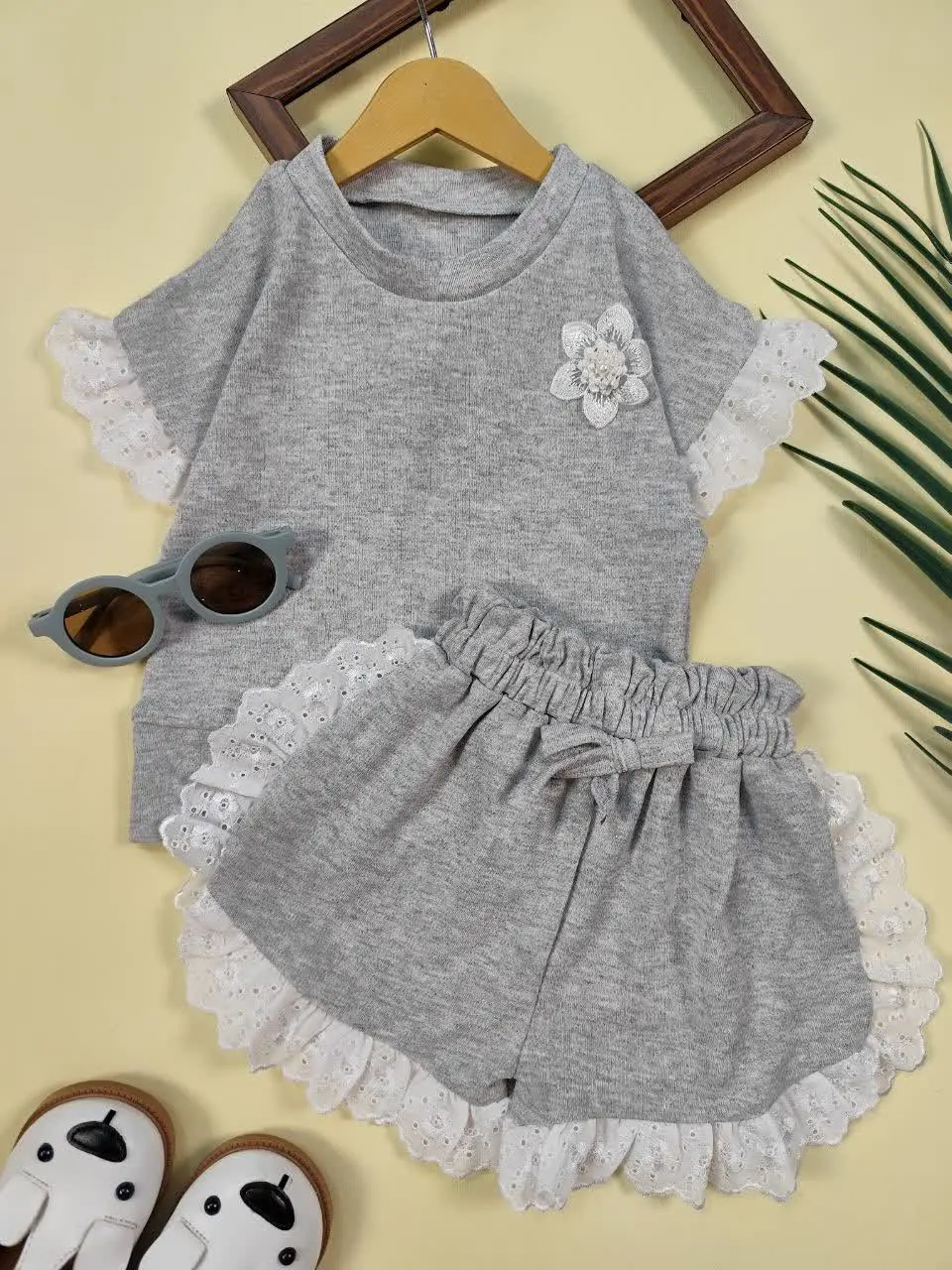 تاپ شورتک گیپوری گل یاس 
