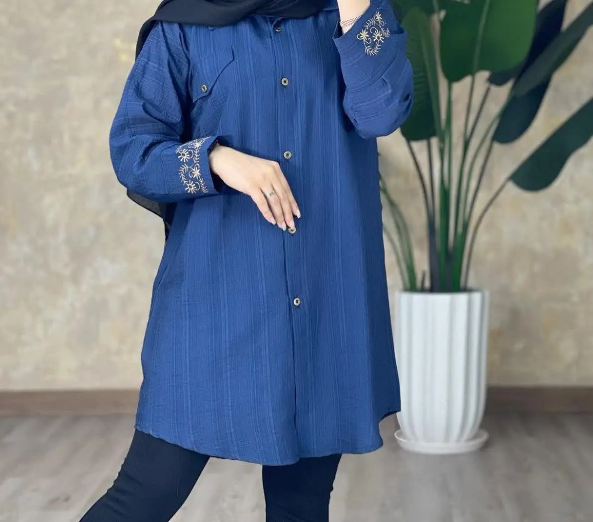 نام: مانتو مچ گلدوزی
