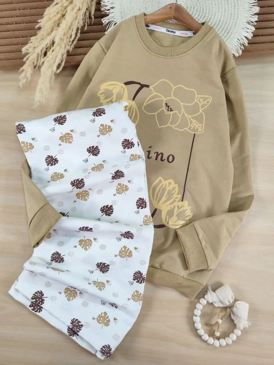 بلوز و شلوار برگ و گل