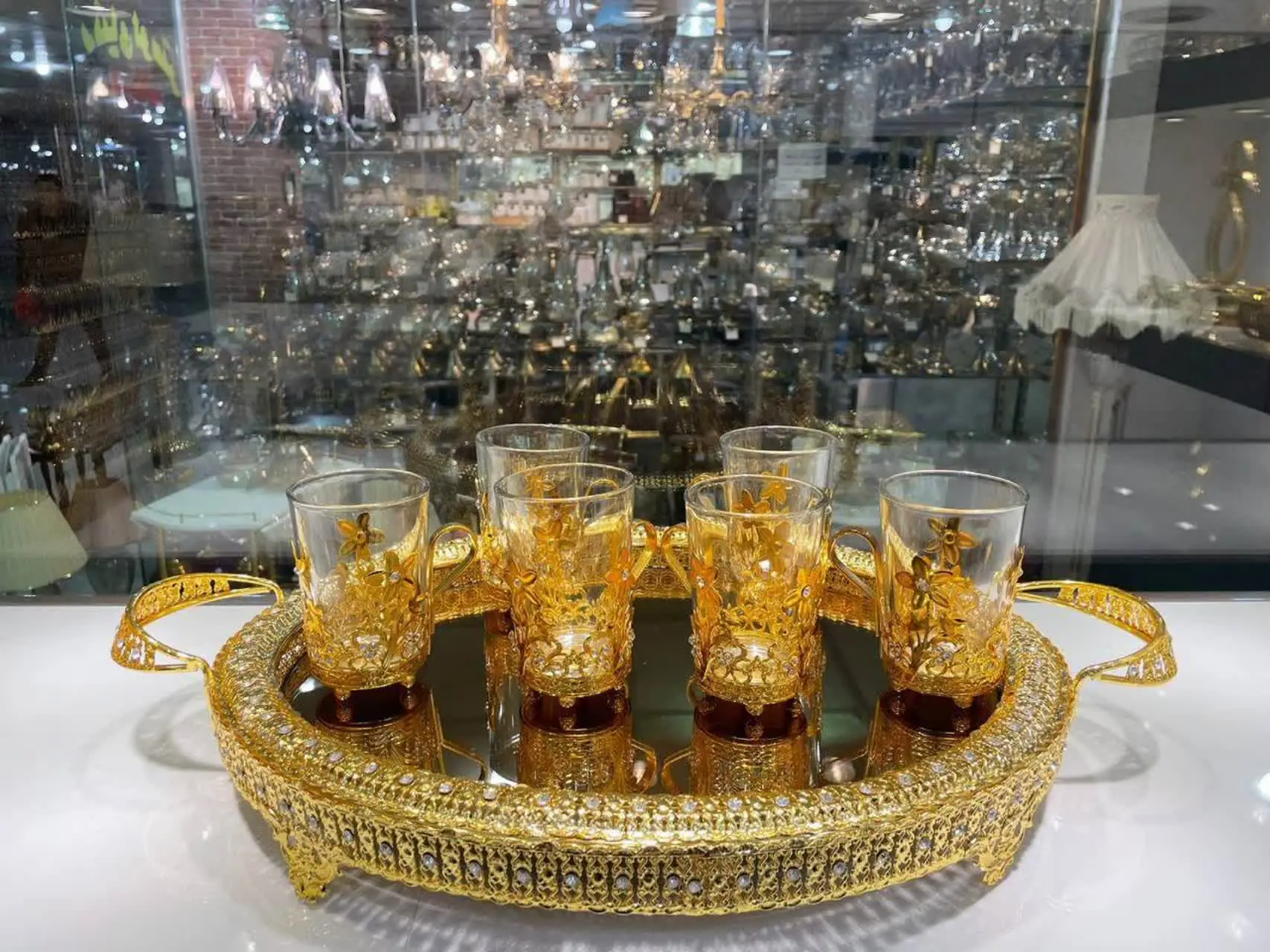 سینی طلایی 
