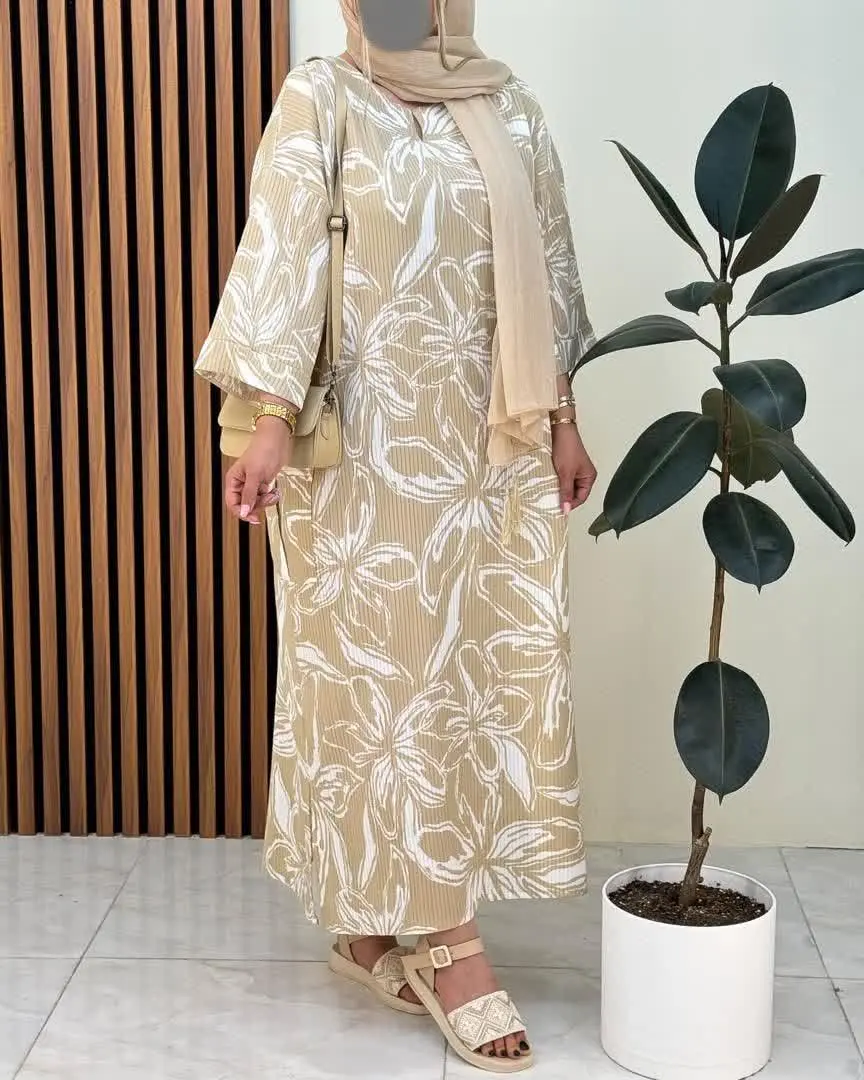 👚 نام: ساحلی راحیل
