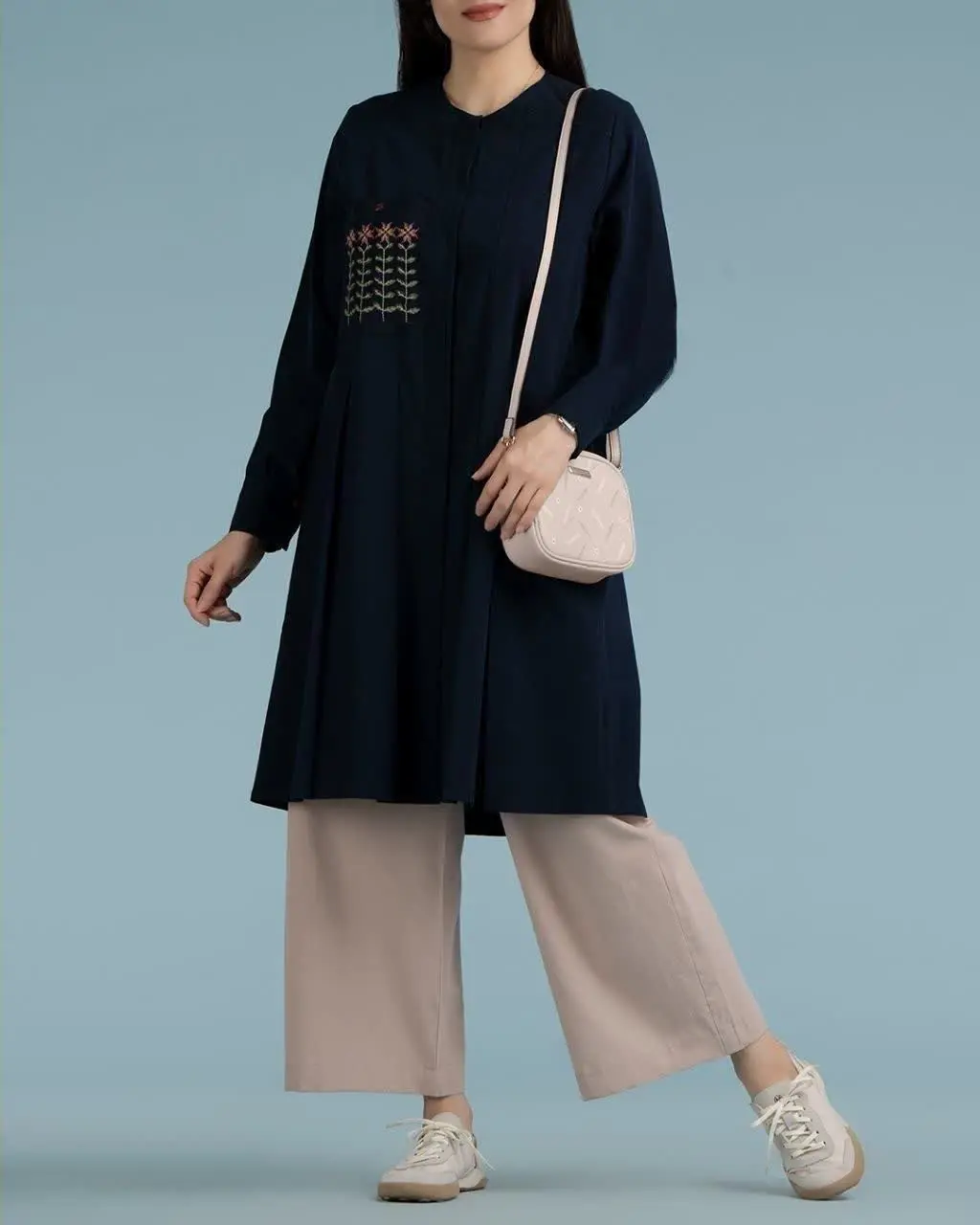 مدل ریما  یه مانتو کامل دکم...