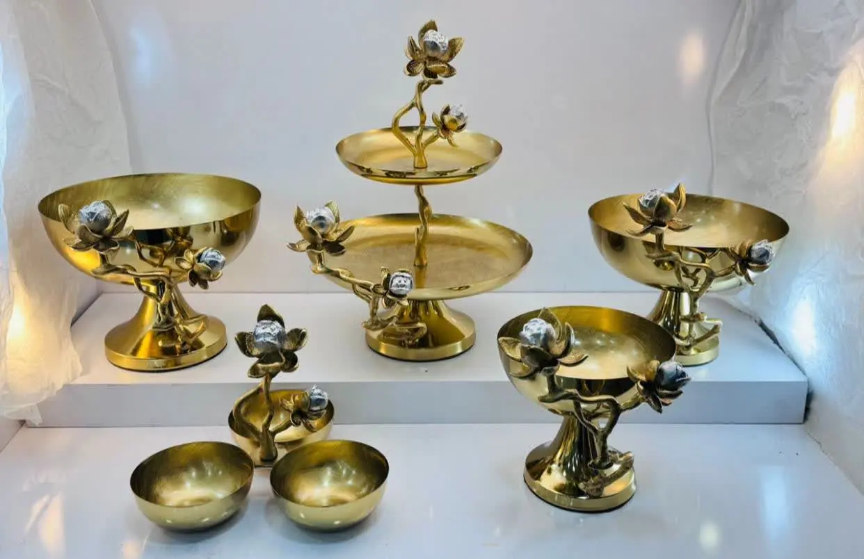 ست زیبای نیلوفر