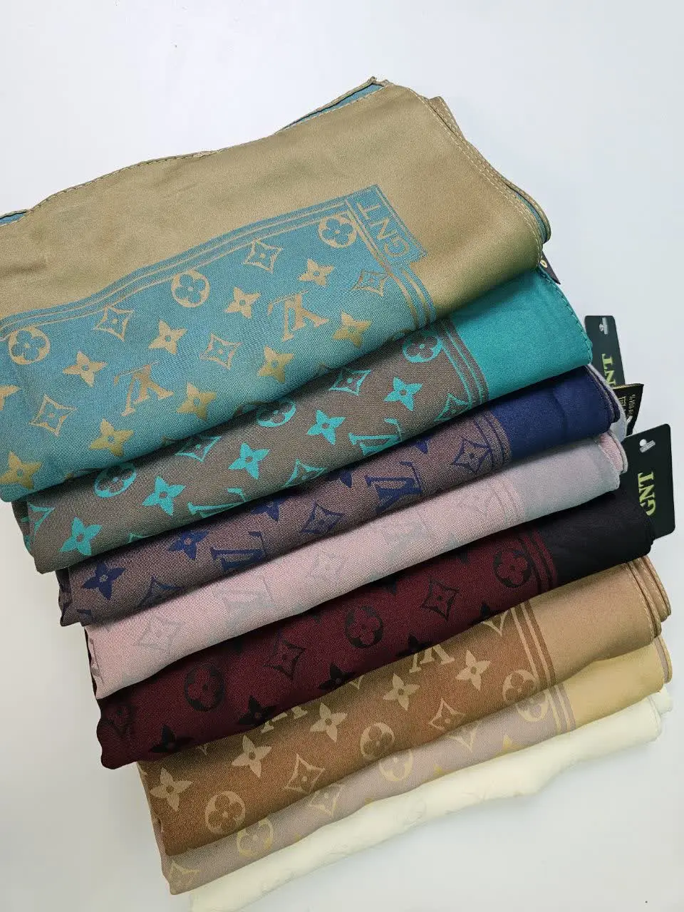 روسری ابریشم برجسته ترک