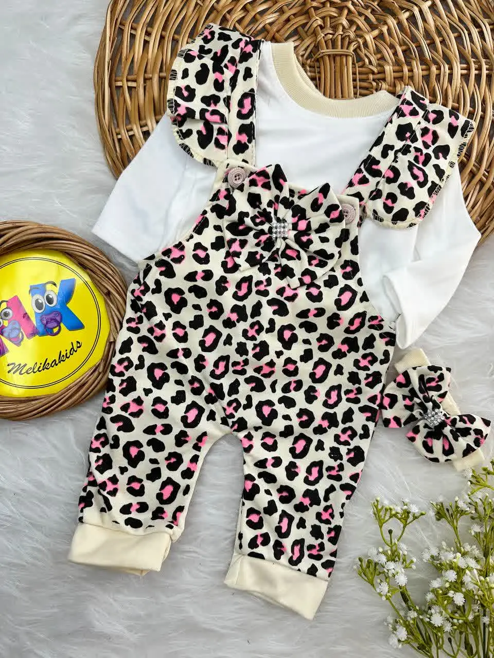 سرهمی پیشبندی مجلسی طرح پلنگی نوزادی و کودک کد ۱۱۲۰۹۷ 
