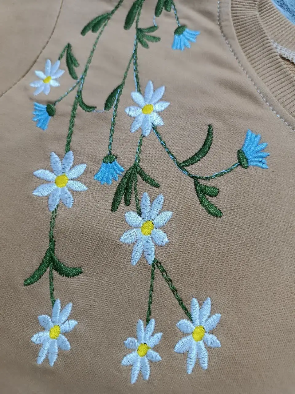 🖌نام: بلوز دورس یک طرف گلدوزی 
