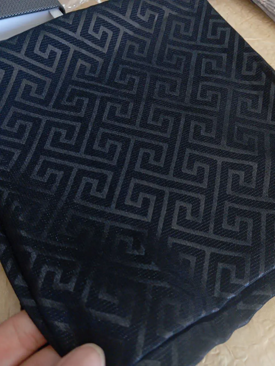 روسری مشکی 😍
