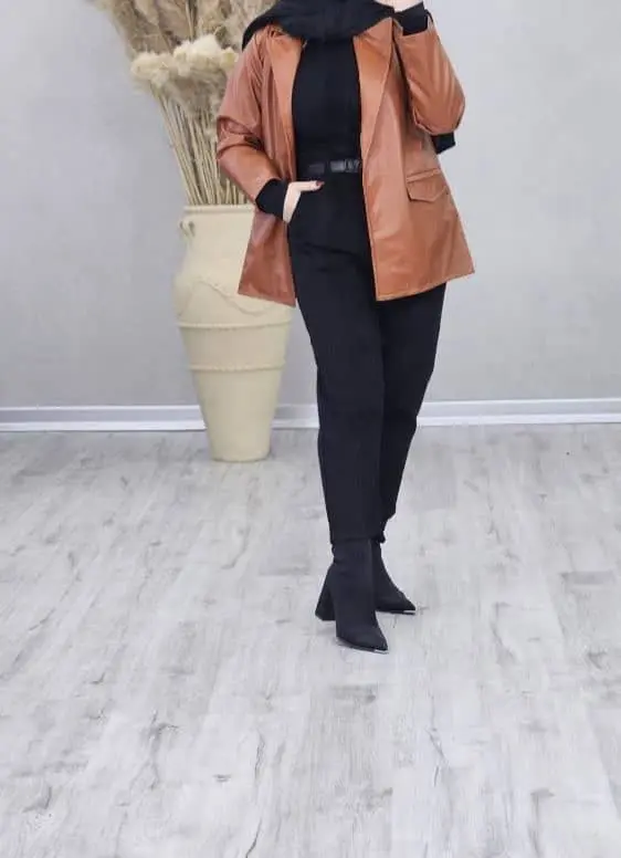 🍀نام: مانتو چرم آستردار🌿