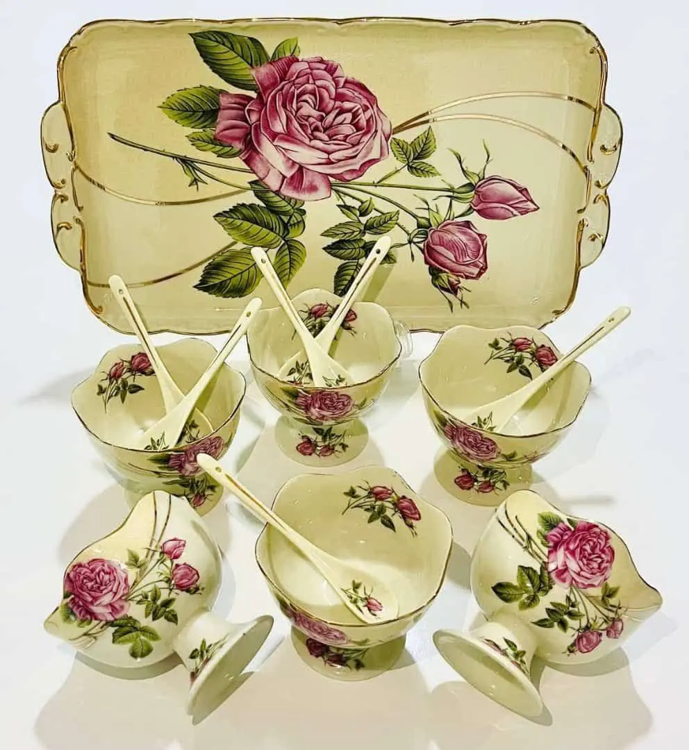 سرویس عصرانه خوری ۲۹ پارچه 
