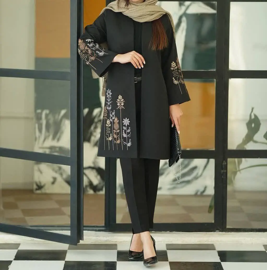 نام: مانتو گلدوزی هاله
