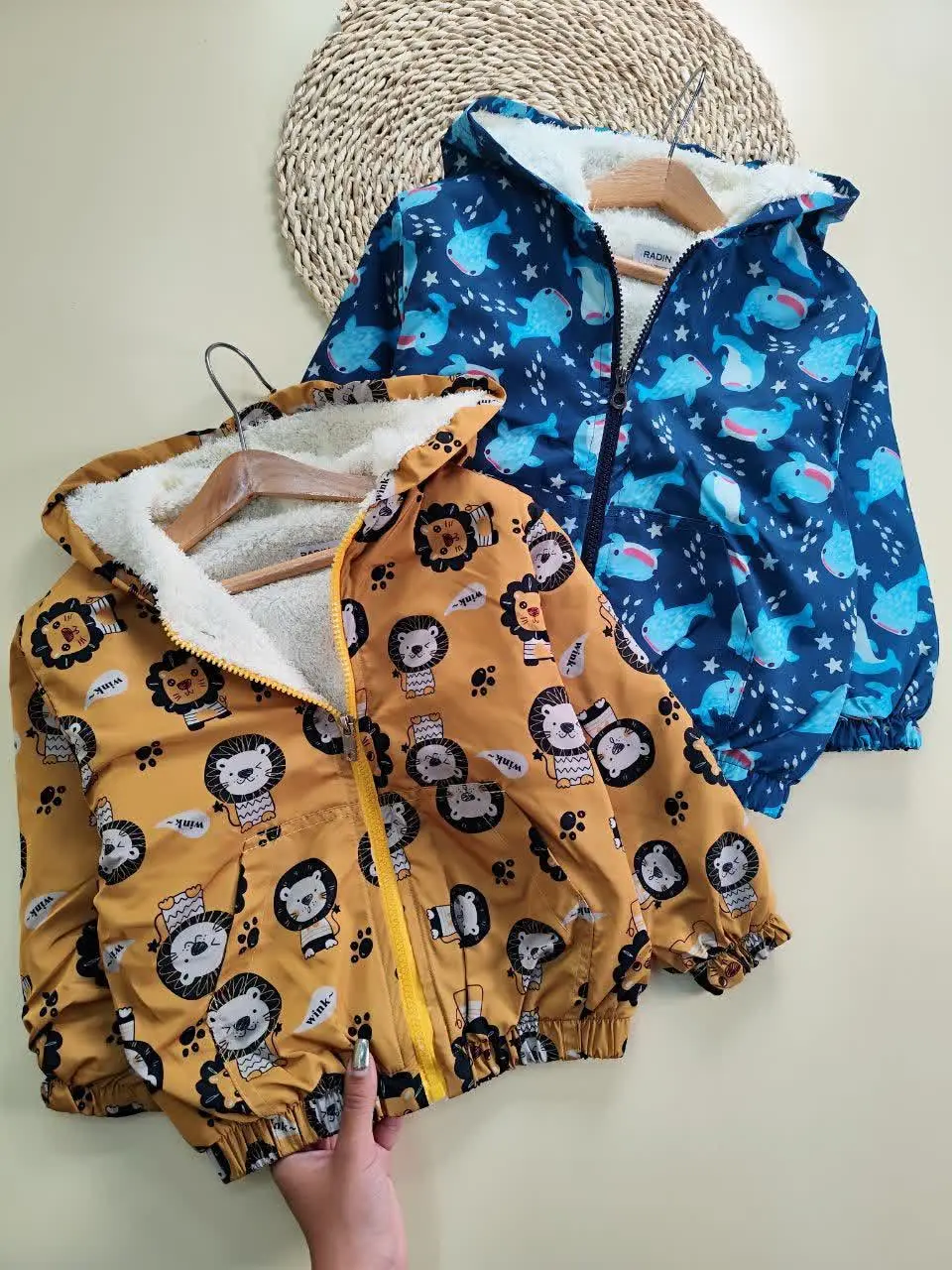 بارونی Fetching
