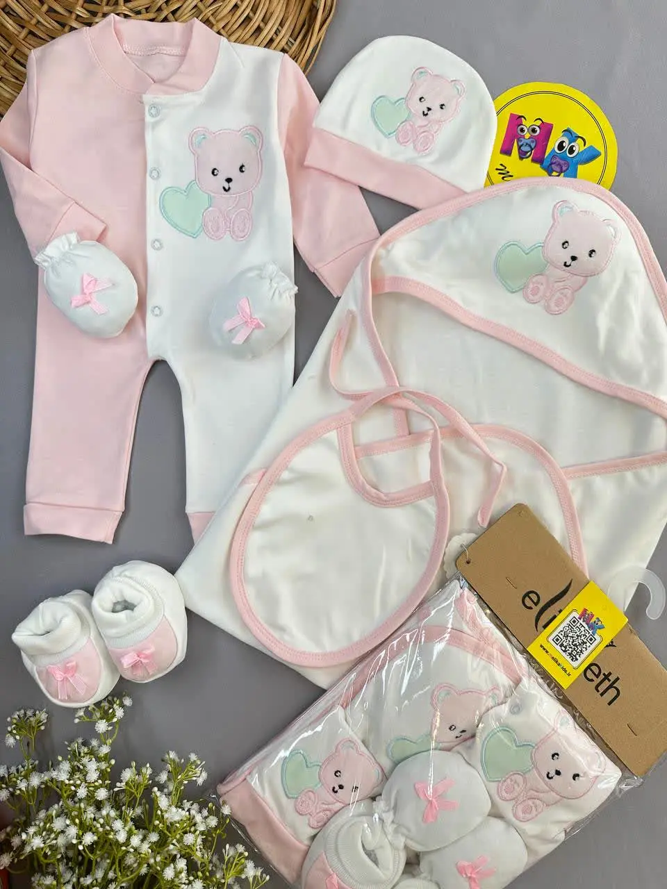 ست هفت تکه بیمارستانی الیزابت طرح خرس و قلب صورتی نوزادی و کودک کد ۱۱۷۵۲۱ 
