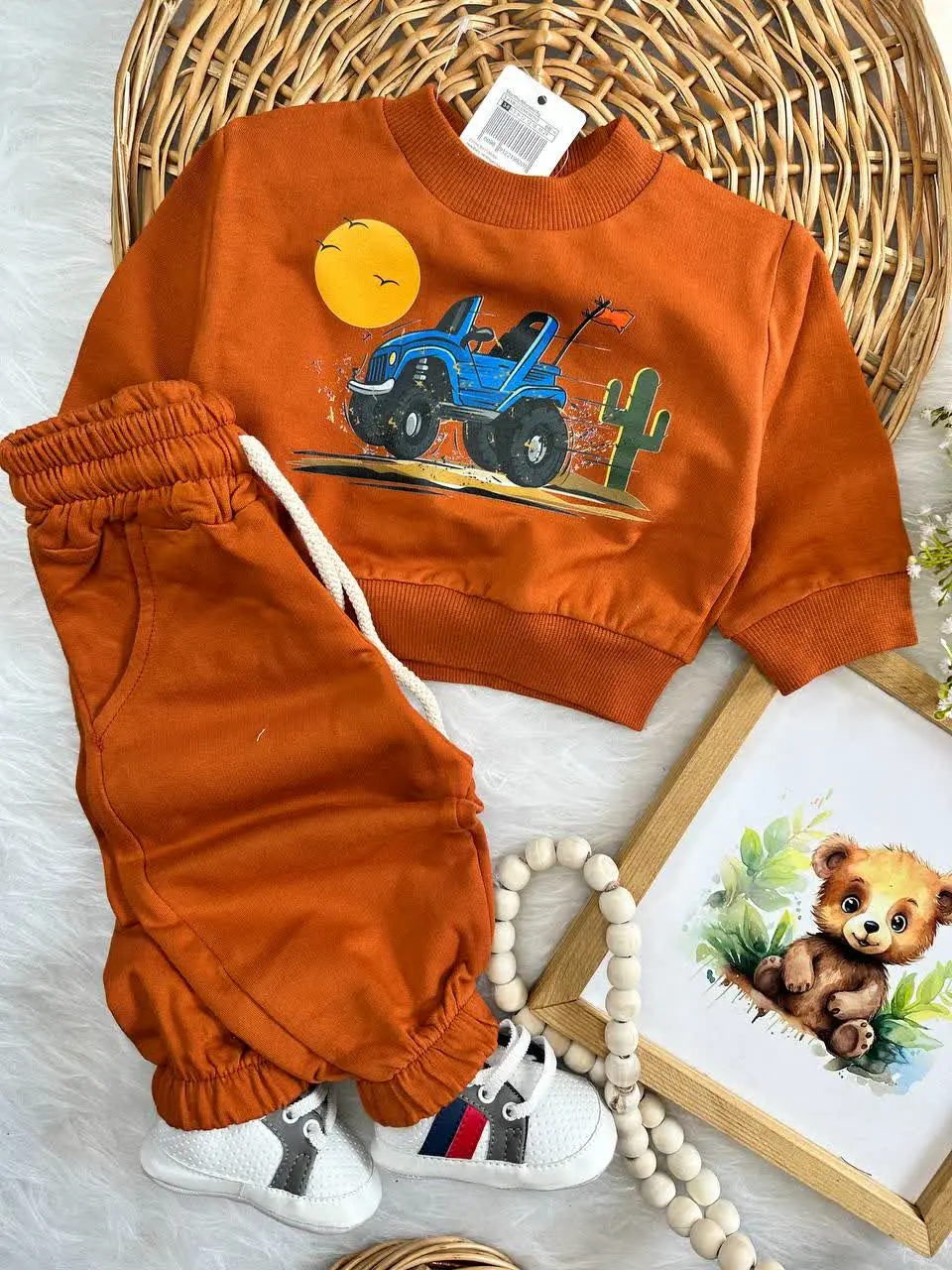 بلوز شلوار طرح جیپ آجری نوزادی و کودک کد ۱۷۳۱۶۱ 
