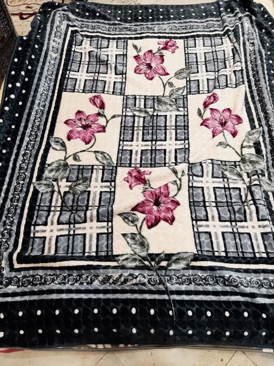 پتو دو نفره شادیلون 
