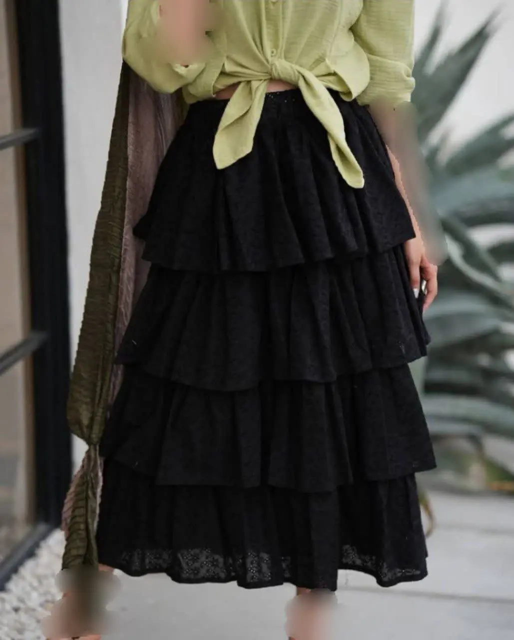 ❤️نام: دامن مجلسی طبقه‌ای گیپور ۱۶
