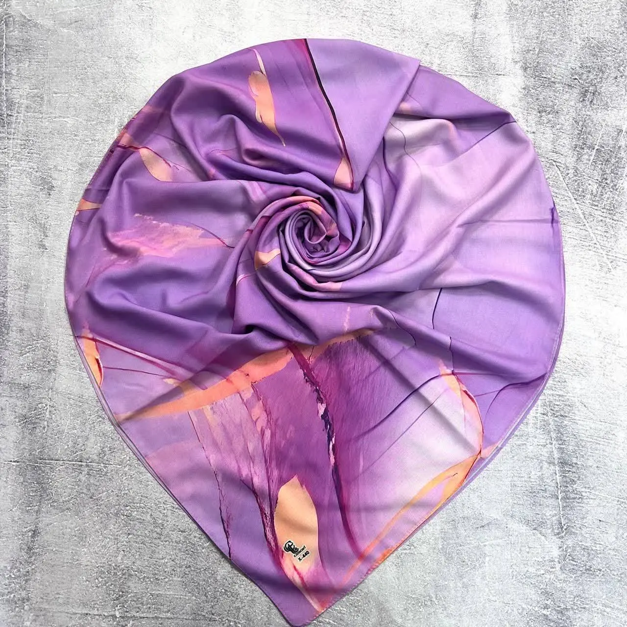 روسری نخ کاستوم طرح دلناز ی...