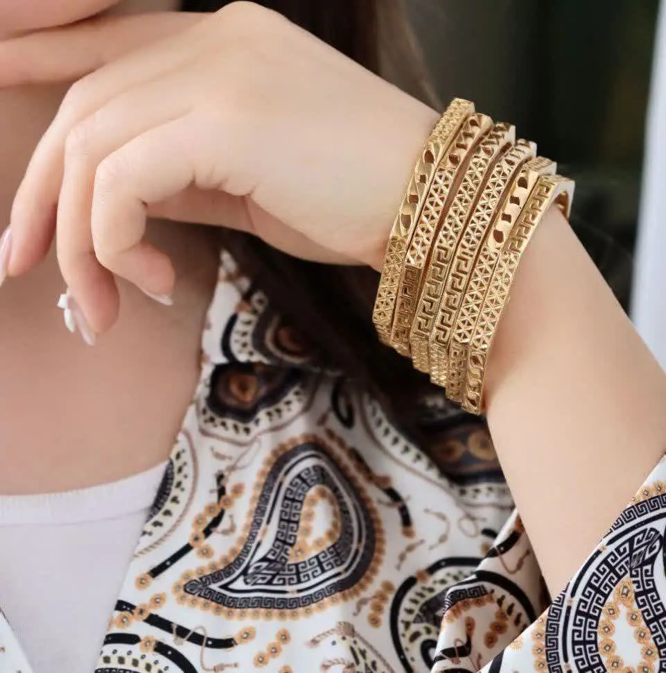 💢مدل کارتیر ورساچه طرح طلا
