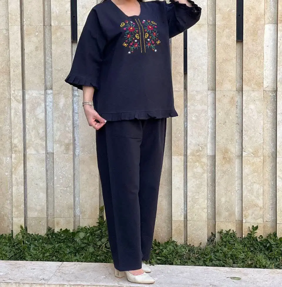 نام: ست بلوز شلوار گلدوزی لنین ۱۵۳۴
