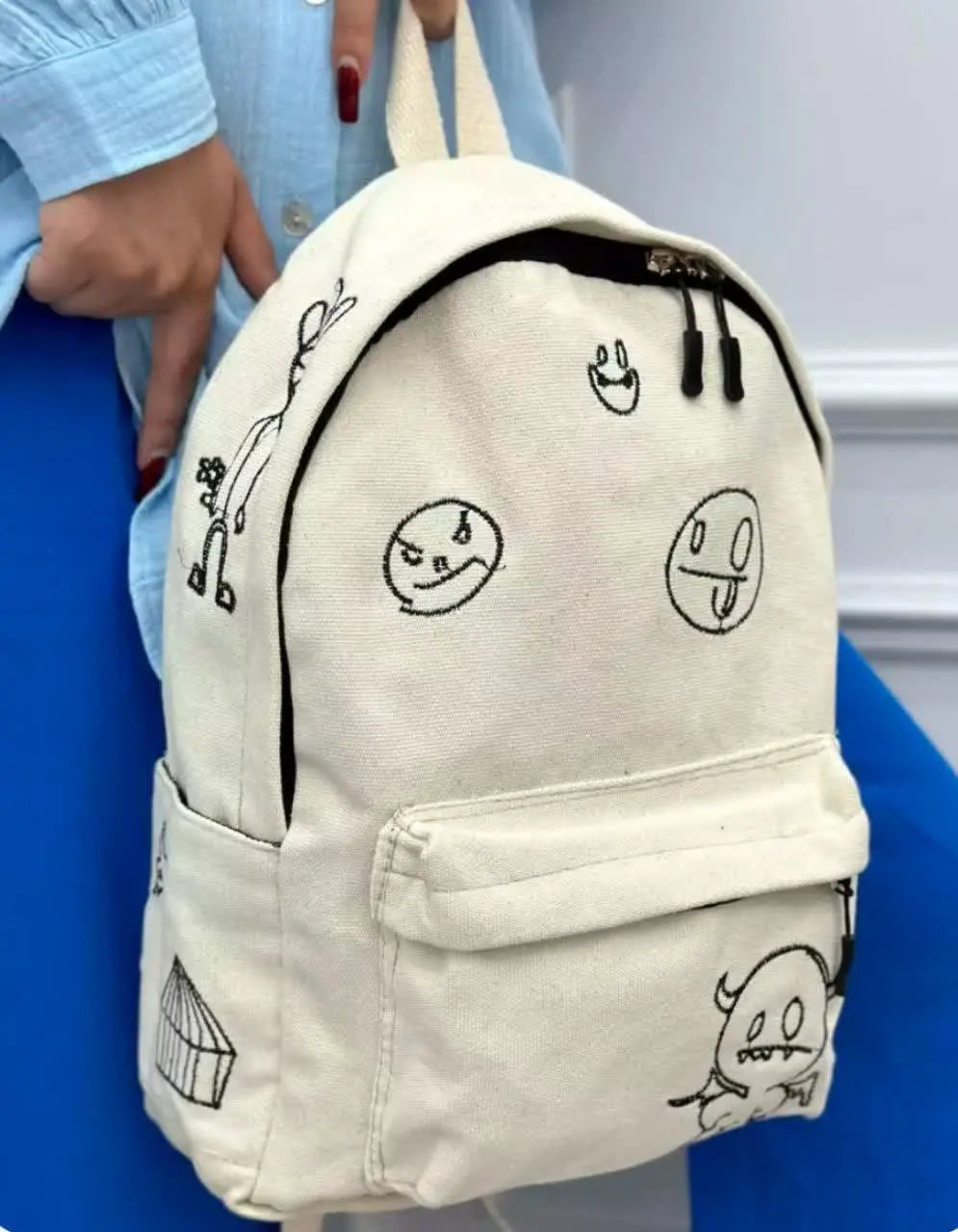 کوله پشتی کنفی استیکر 
