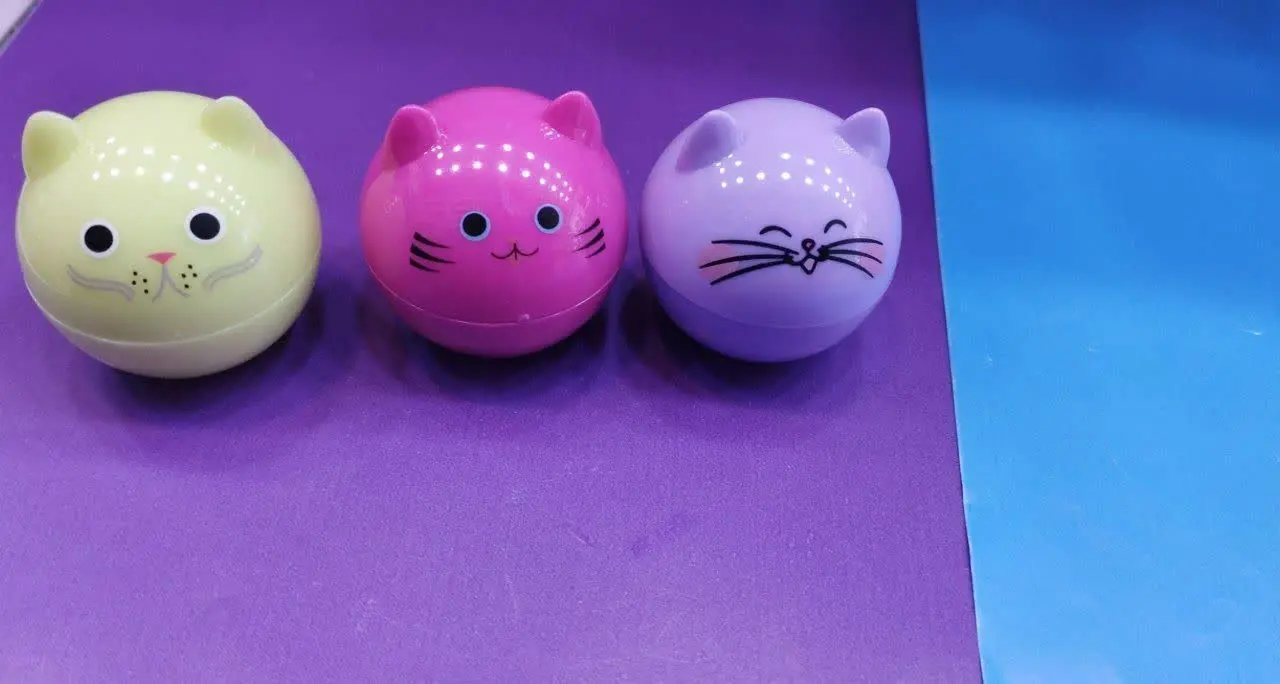 بالم لب بی رنگ
