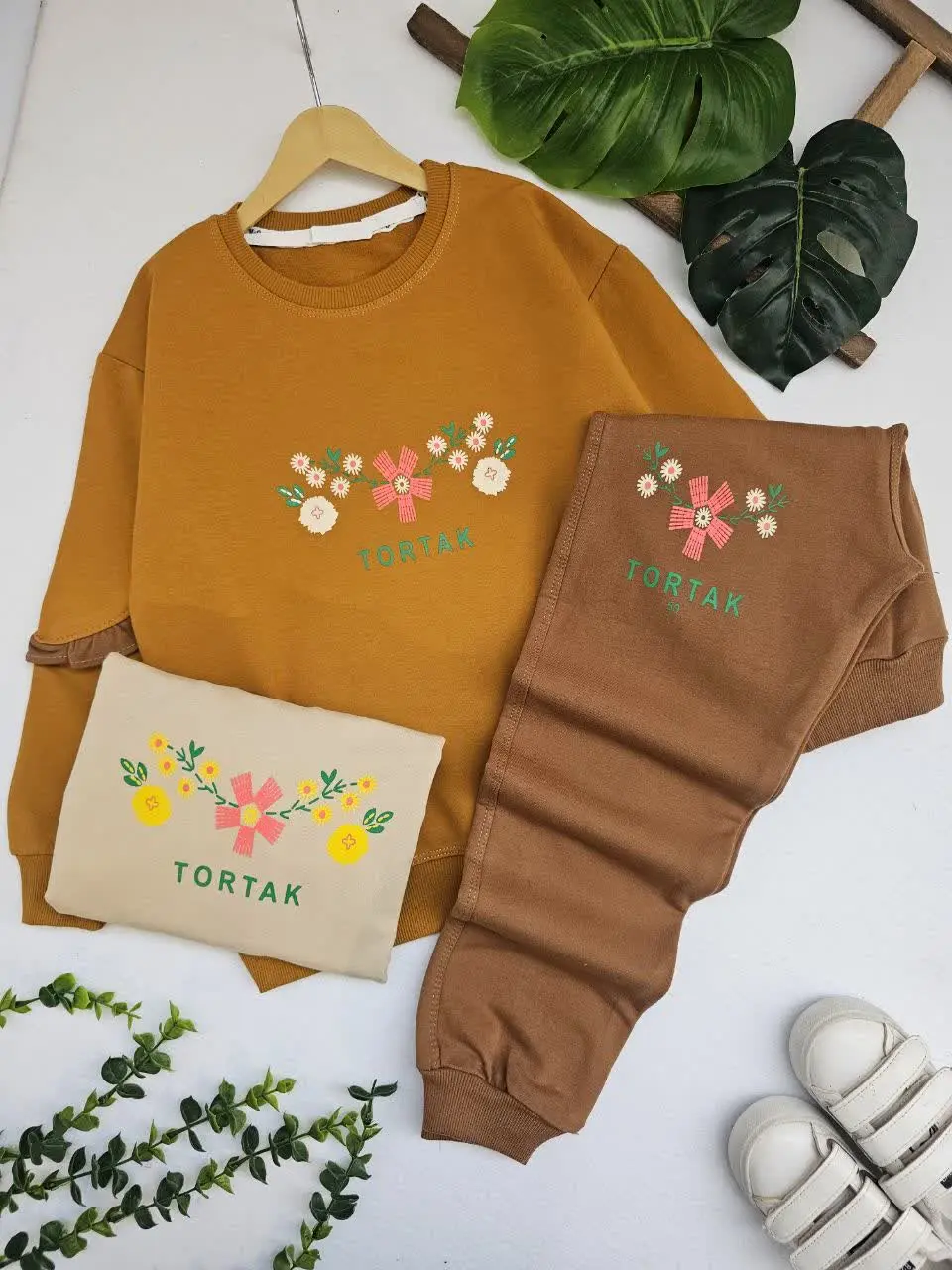 بلوز شلوار زستا
