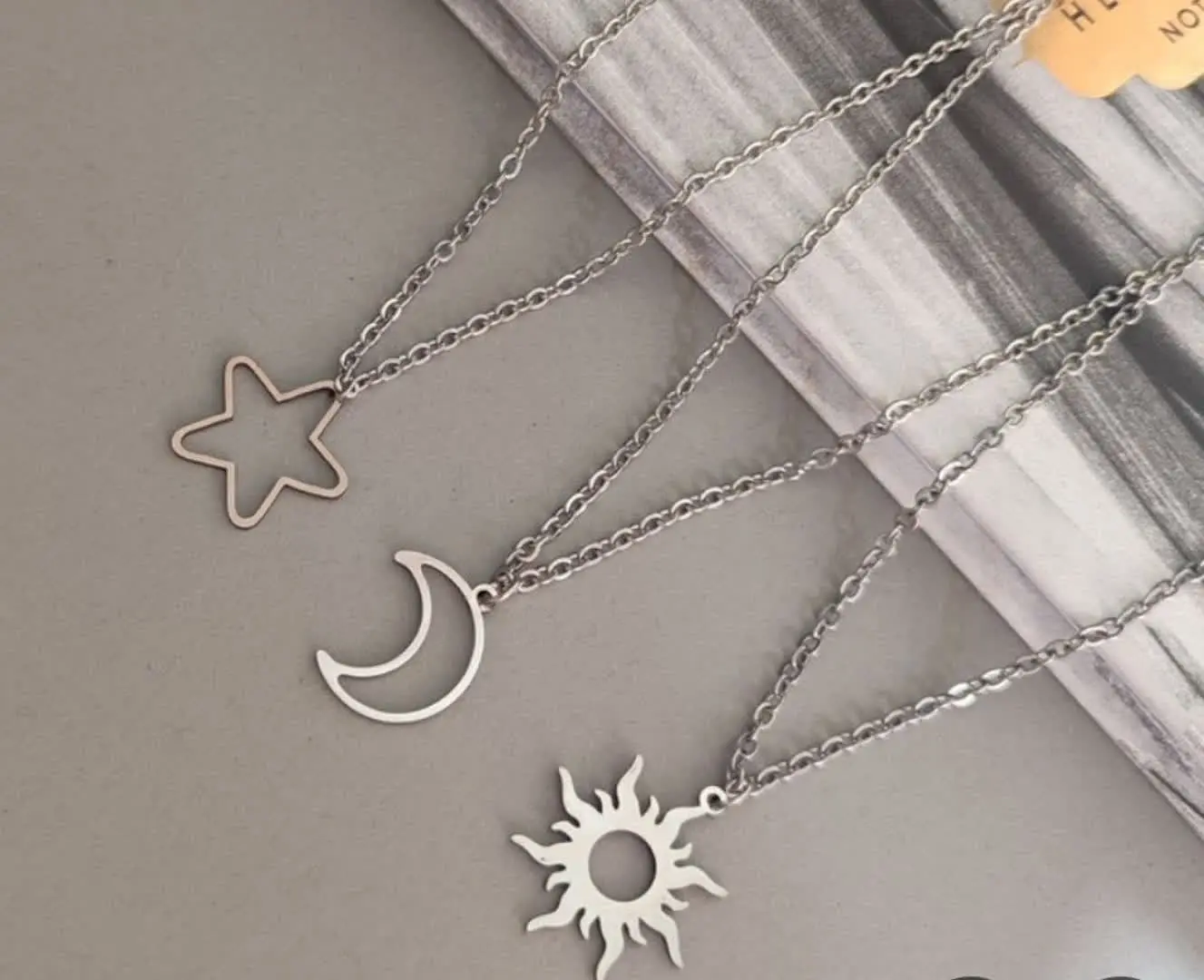 💍پلاک های مینیمال ماه و خور...