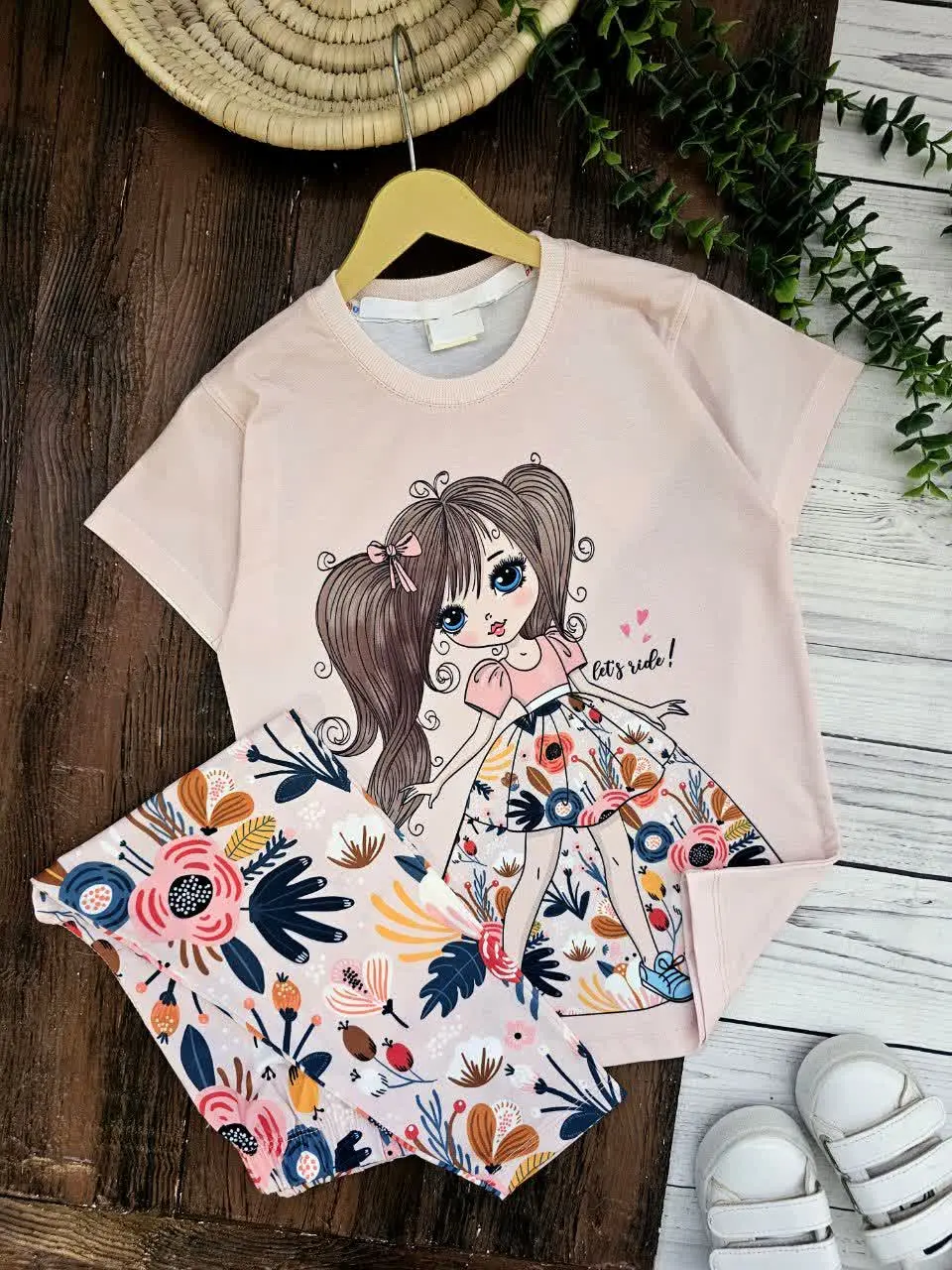 تیشرت و شلوار دامن گل گلی
