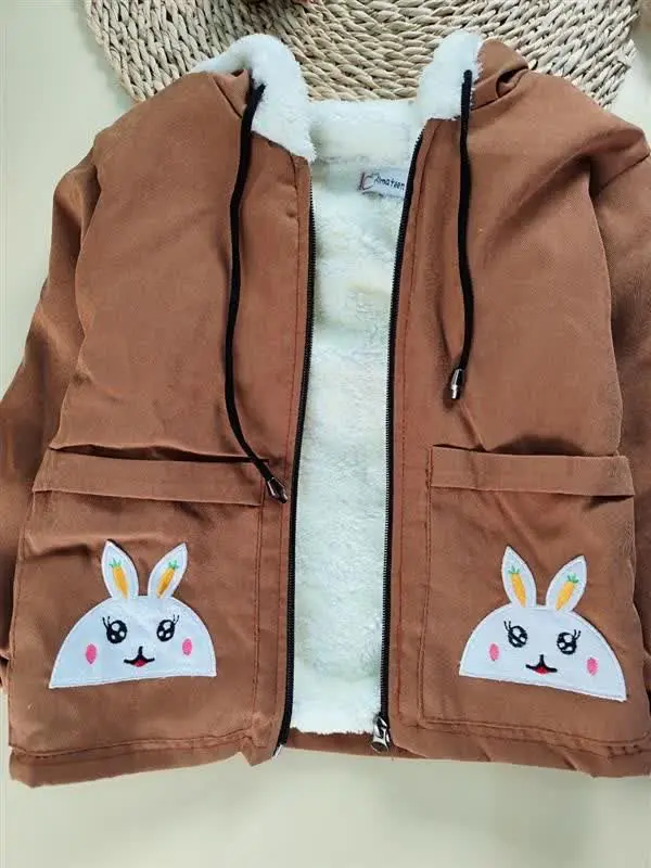 کاپشن خرگوش پاپیونی 
